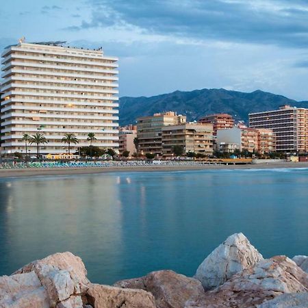 David By The Sea. 1:St Beach Line Fuengirola Buitenkant foto